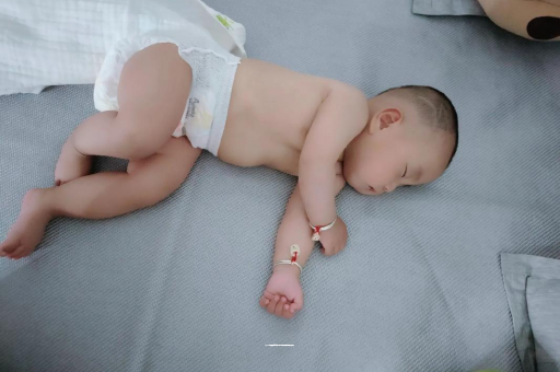 老河口宝宝口水多怎么回事